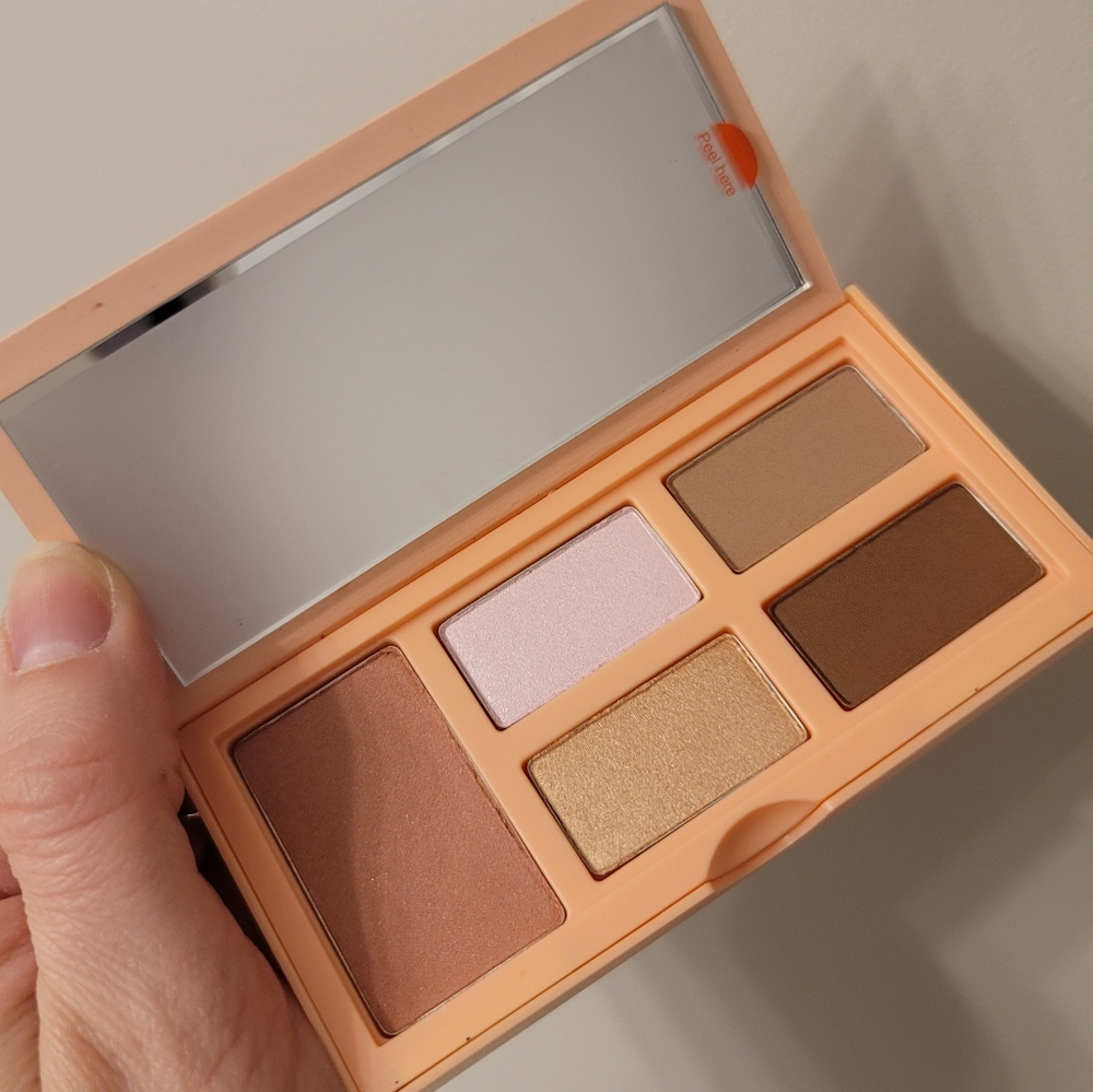 NWT Eye and Cheek Pallette